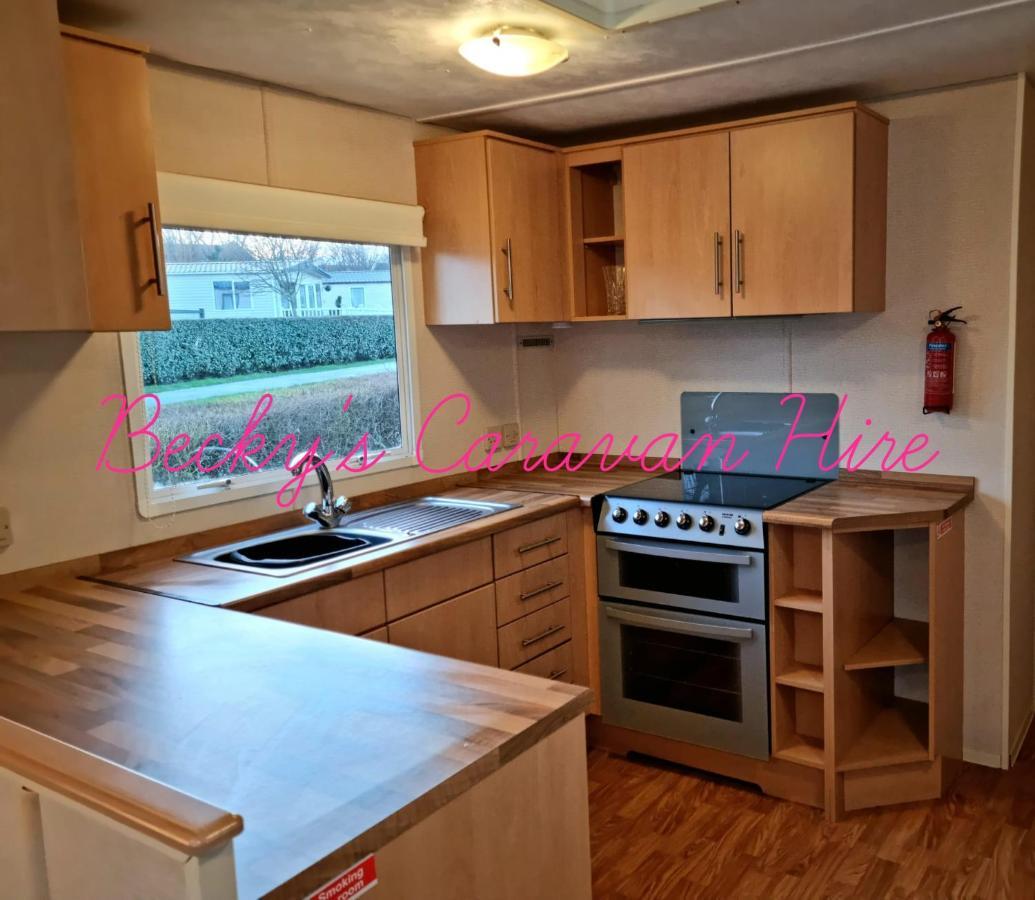 Becky'S Caravan At Marton Mere Blackpool Exterior photo