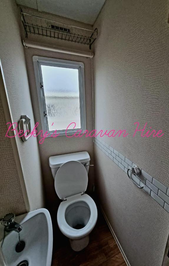 Becky'S Caravan At Marton Mere Blackpool Exterior photo